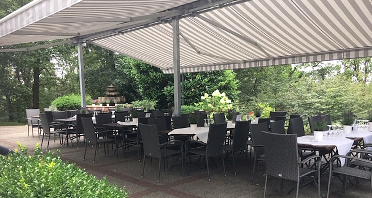 Terrasse mit Abdeckung